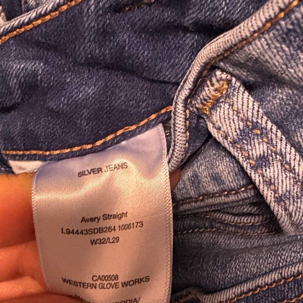 Silver Jeans Co. Classic Blue Denim - Picture 3 of 8